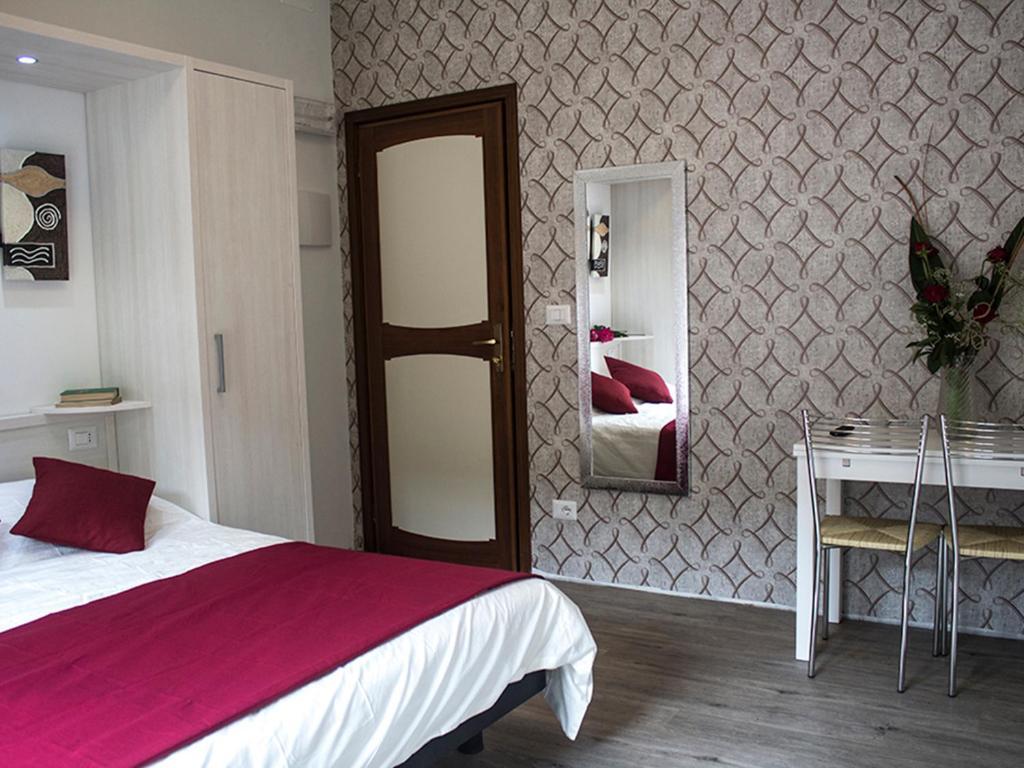 B&B Villa Montreux Rimini Buitenkant foto